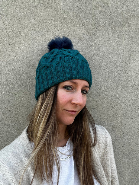 berretto pon pon petrolio made in italy lana casmere