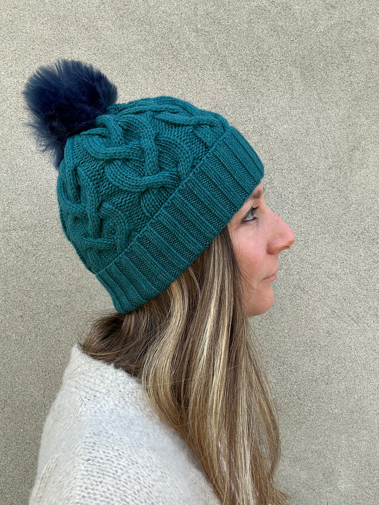 berretto pon pon petrolio made in italy lana casmere carlotta neri