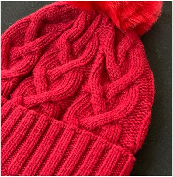 cuffia_ponpon_rosso_dettaglio