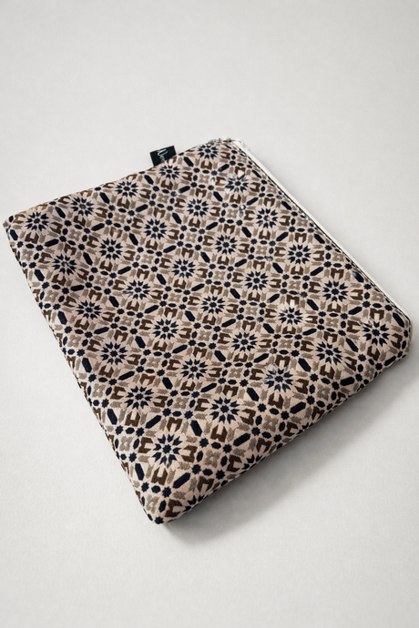 pochette in seta carlotta neri made in italy